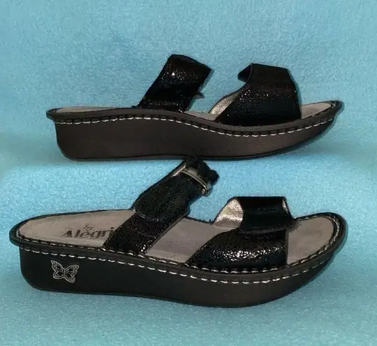 Alegria P.G. lite leather “Karmen” velcro closure sandal metallic SZ 7 1/2 to 8
