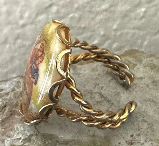 Vintage Transferware Porcelain Adjustable Ring ā Romantic Scene Motif