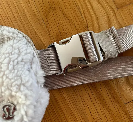 Lululemon Everywhere Fleece Belt Bag