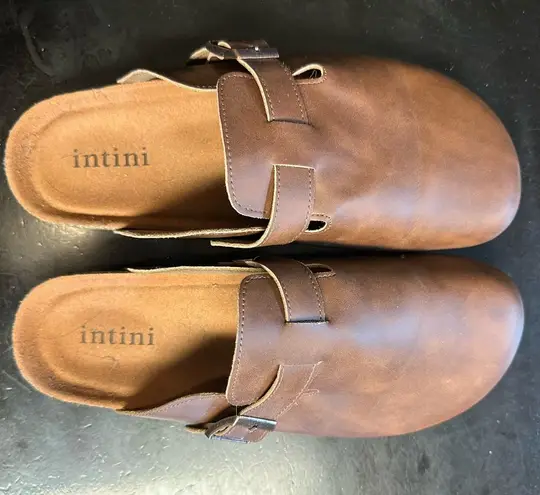 Intini Brown Slip - Image 1