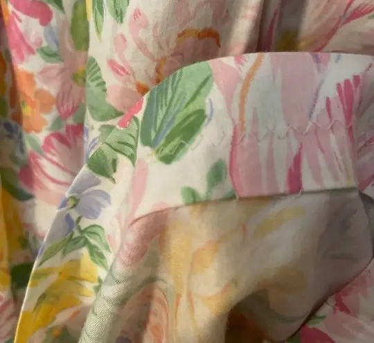 Beautiful, vintage,handmade, pastel floral skirt with pockets. Size undefined