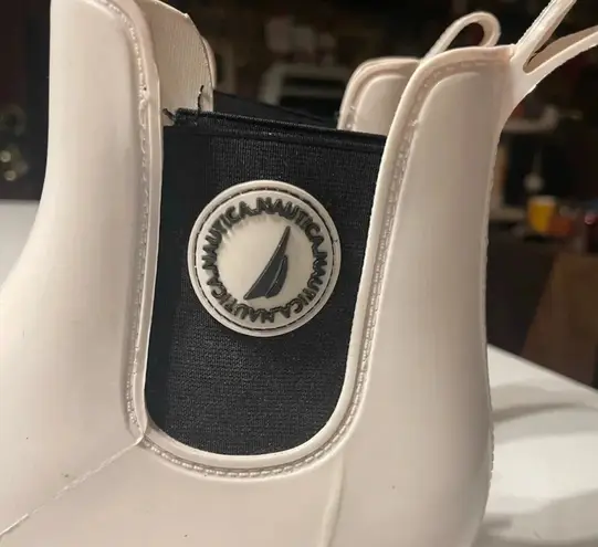 Nautical Women’s 11 White Ankle Rain Boot