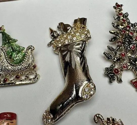 Santa’s Sleigh, Nutcracker, Stocking Christmas Tree Brooch Pin Lot Of 5