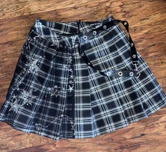 DARK IN LOVE Dolls Kill Mini Plaid Skirt KILT GOTH WHIMSY STARS Small S Black