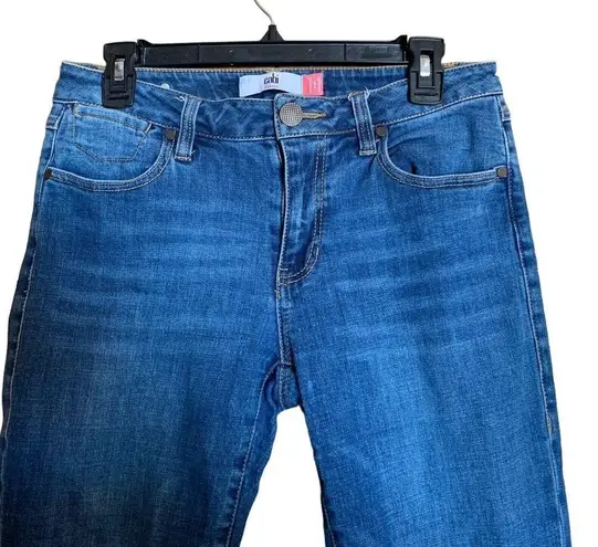 CAbi  #5495 Size 4 Blue Cropped High Straight Raw Hem Distressed Denim Jeans