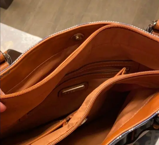 Rosetti Handbag Multiple 7 76 Off Retail From Cassie