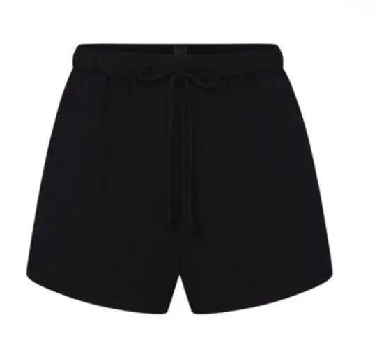 SKIMS NWT  cotton fleece classic shorts