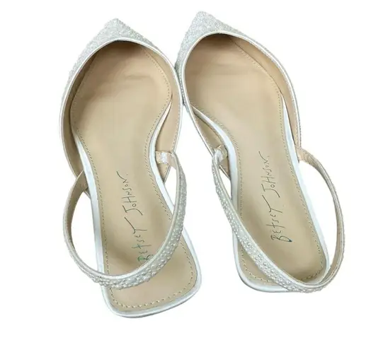 Betsey Johnson  Vance Flat in White 7.5 NEW