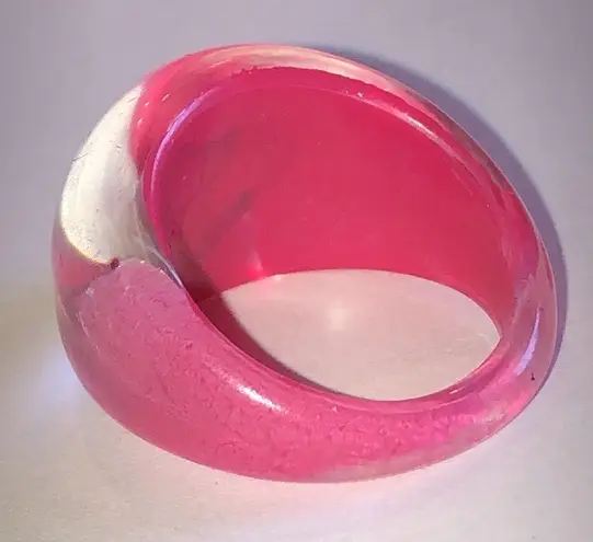 Size 6.5 Pink & Red Resin/Plastic Boho Dome Heart Ring