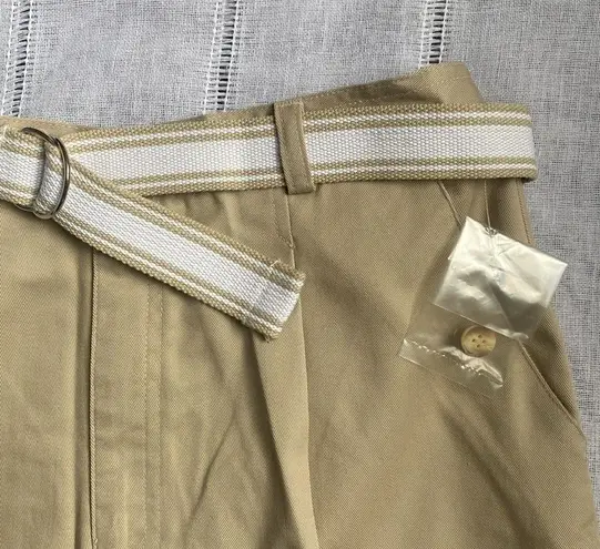 Cabin creek  NWOT khaki pleated shorts with canvas belt.