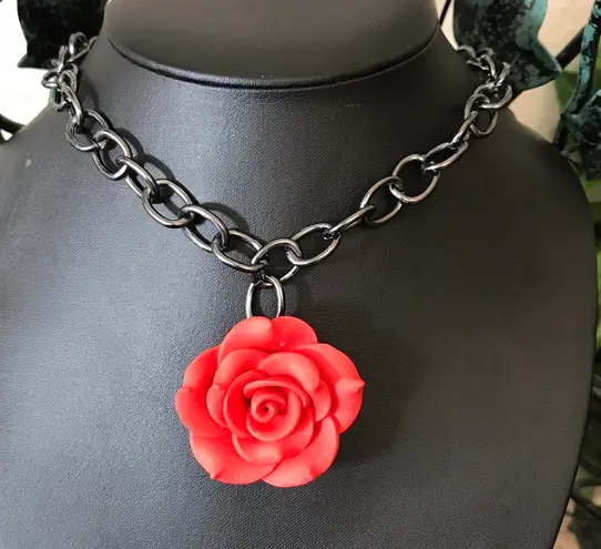 Red Rose Gun Metal Gothic Necklace New