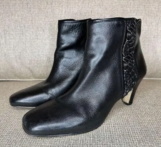 Alex Marie Women's Black Heeled Booties Zip Up Leather Sz 8.5