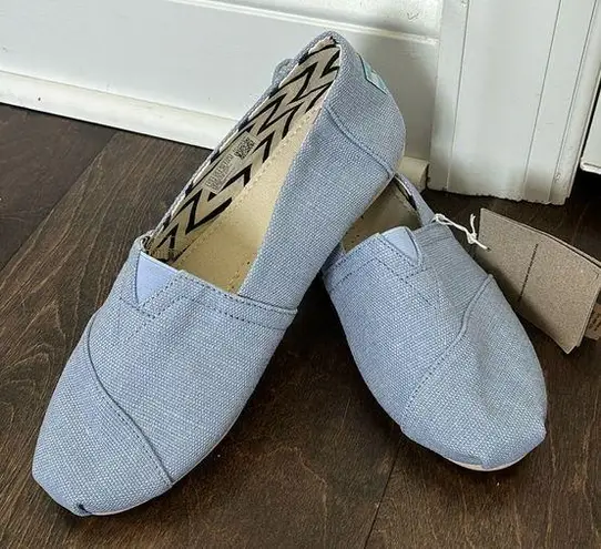 Toms  light blue. NWT