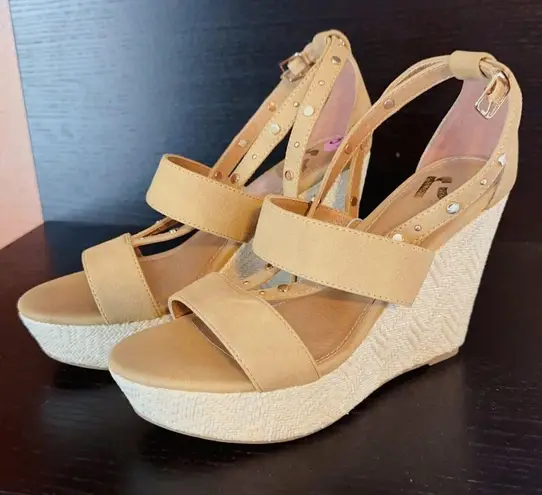 Report high heels wedge sandals slippers adjustable straps soft comfortable Tan Size 5.5