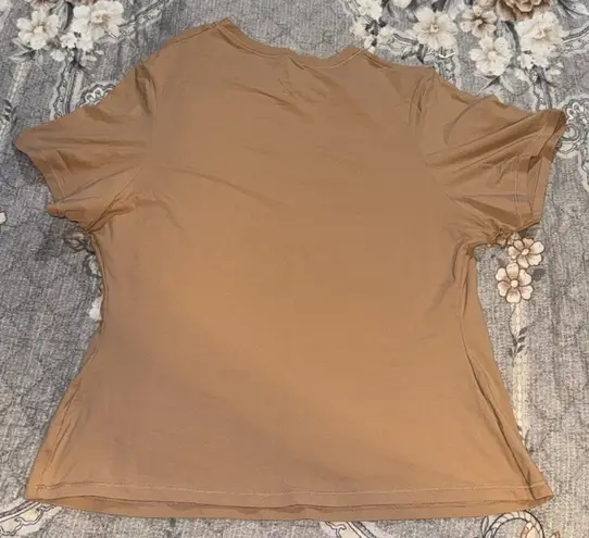 SKIMS FITS EVERYBODY SHORT SLEEVE TSHIRT