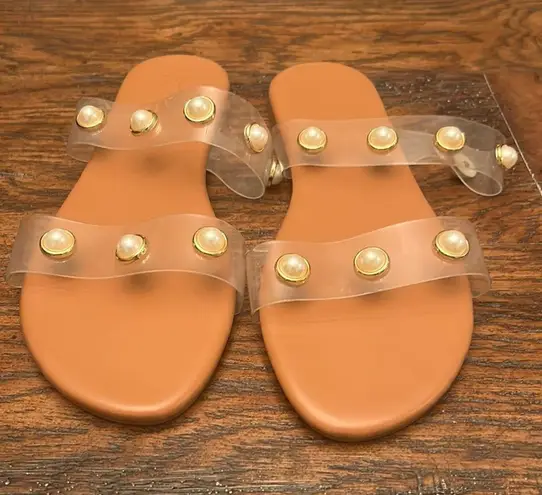 NWOT Never Worn Womens Size 9 Faux Pearled Sandals