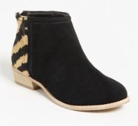 DV Dolce Vita Black Tiger Stripe Suede/Calf Hair Back Zip Ankle Booties Sz 8