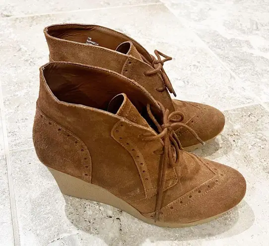 MIA  Brown Suede Booties Raphaella Leather Lace-Up Boots Size 11.0M