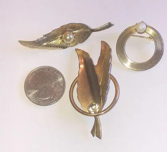 Lot of 3 Vintage Gold Tone Faux Pearl Leaves & Round Brooch Shoulder Pins