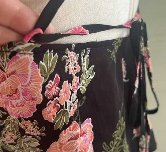 re:named Floral Halter Top