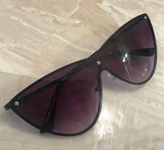 Oversize rimless Black mirror cat eye sunglasses