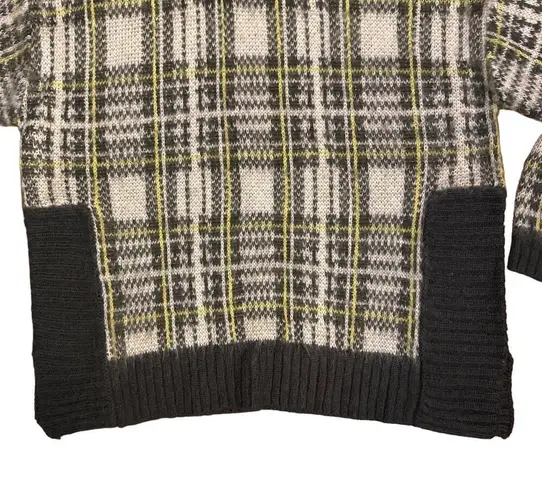 Nine West  fuzzy, mock turtleneck sweater in yellow & gray plaid size large