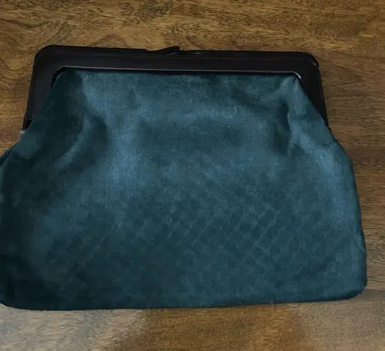 Unique Vintage Vintage Floral Tapestry Carpet Bag Style Kiss lock Clutch Bag