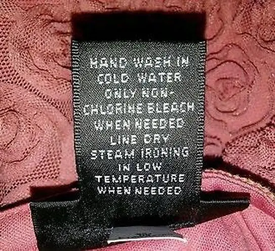 Tara Jarmon Pink Rose mini Skirt 