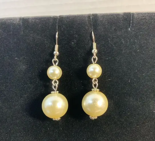 Bundle of 2 faux pearl earrings drop and stud wedding graduation