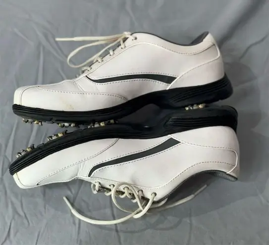 Callaway Women’s Golf Charm Shoes Size 6 White Leather Spiked Athletic Comfort