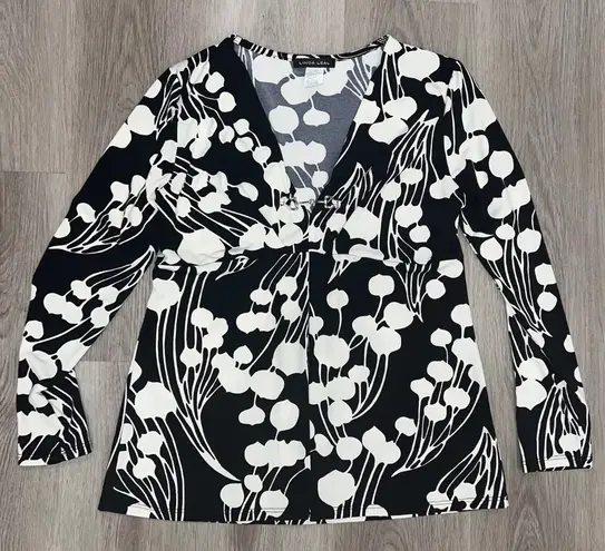Linda Leal Woman’s Floral Black & White Deep Plunge V-neck Blouse Size Large