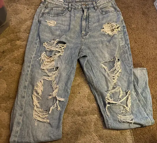 American Eagle Outfitters “Mom” Jeans