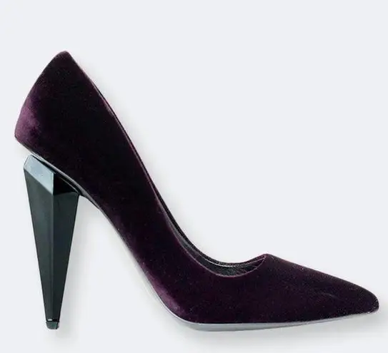 Bordeaux Sylth Virago Antigone Velvet Heel