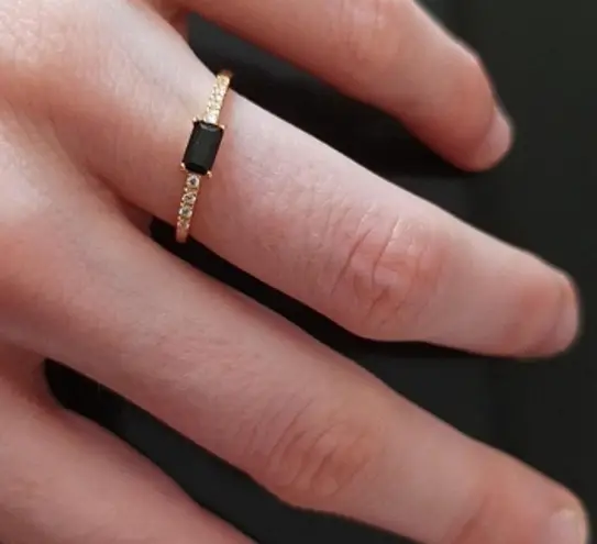 Boutique NEW Women's 18k Gold Plated Baguette Simulated Diamond Black Onyx Ring Size 5.5‎