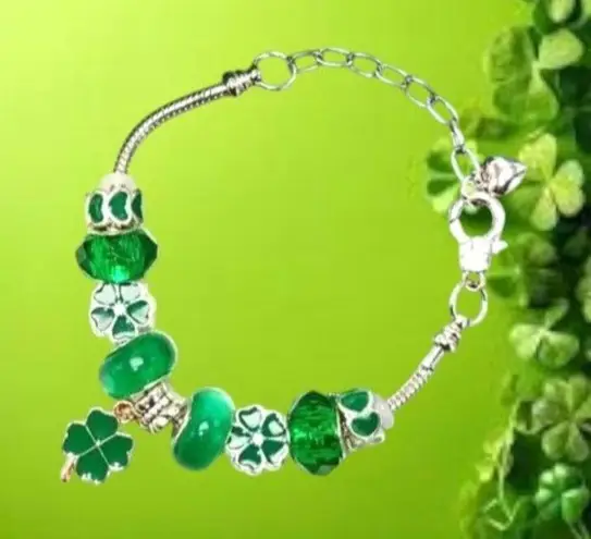 St Patricks Day Four Leaf Clover Bracelet New Beaded Charms Heart Dangle… Silver