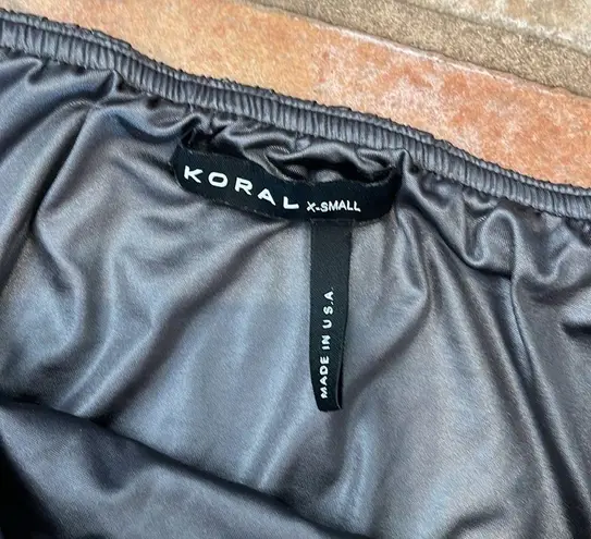 Koral elastic off the shoulder gathered crop top size xs