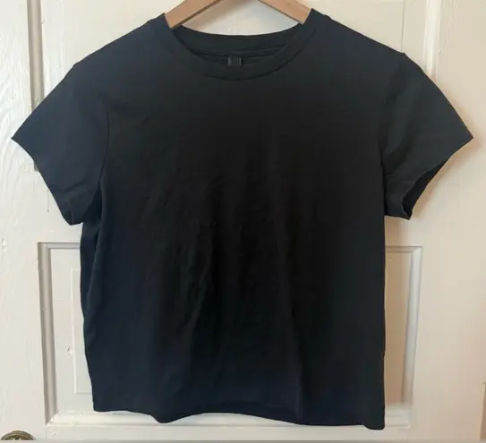 SKIMS Onyx T-Shirt M