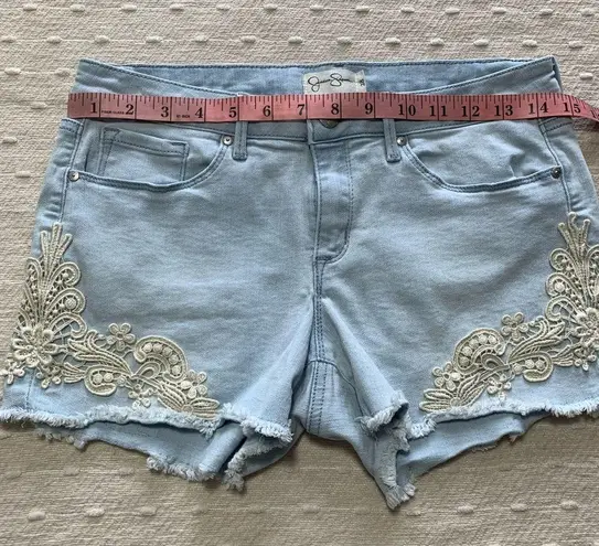 Jessica Simpson  Cut off Stretch Blue Denim Almond Lace Short Bottom Size 28