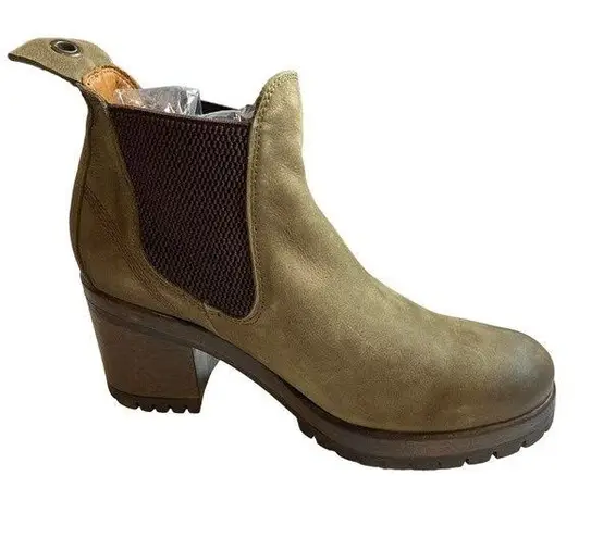 Bueno  Flight Chelsea Boot Green Size 40 / 9.5 New