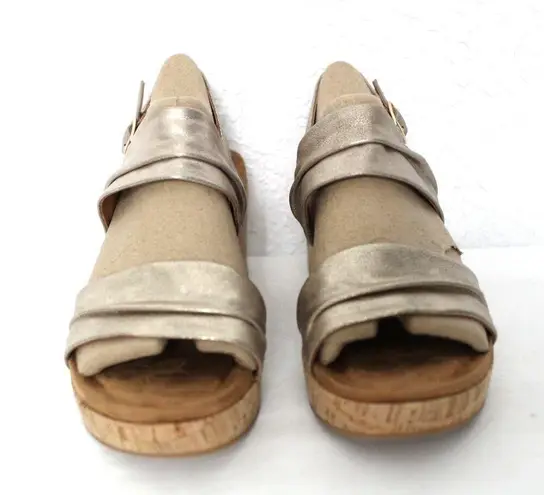 Eurosoft by Sofft Kahley Wedge Sandal Size 7M NWOB Gold