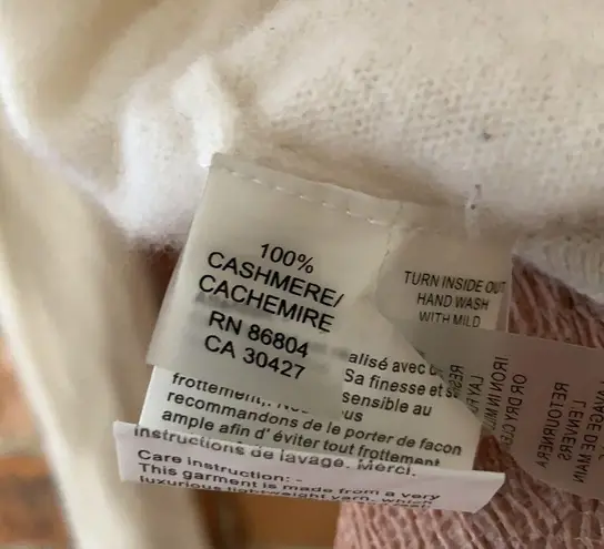 Magaschoni V-neck cashmere sweater cream size M