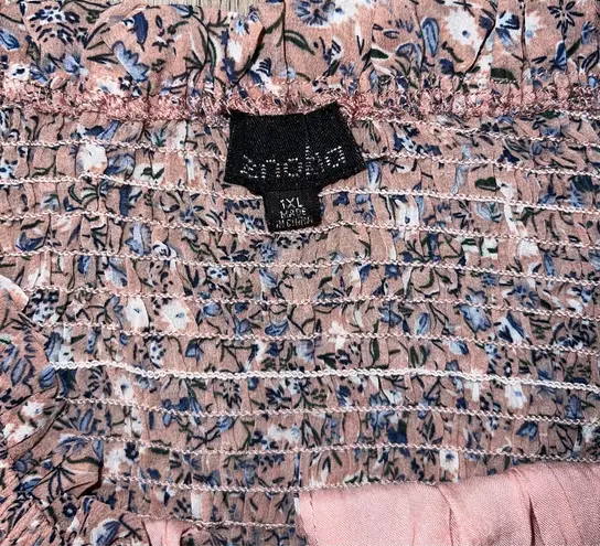 Zenobia Women’s Ruffle Off The Shoulder Floral Blouse Size 1XL Smocked Top