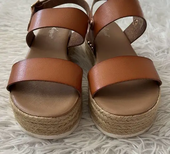 X-Appeal NEW WOMENS AMELIA WEDGE SANDAL BROWN SIZE 7.5 M