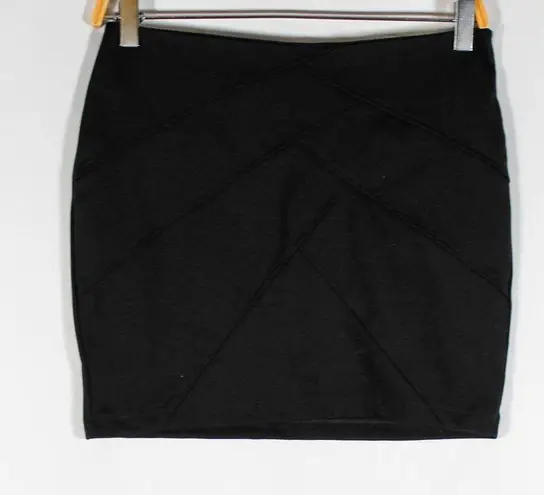 NWT Classic Black Mini Skirt With Detailing Design Goth Aesthetic Date Medium