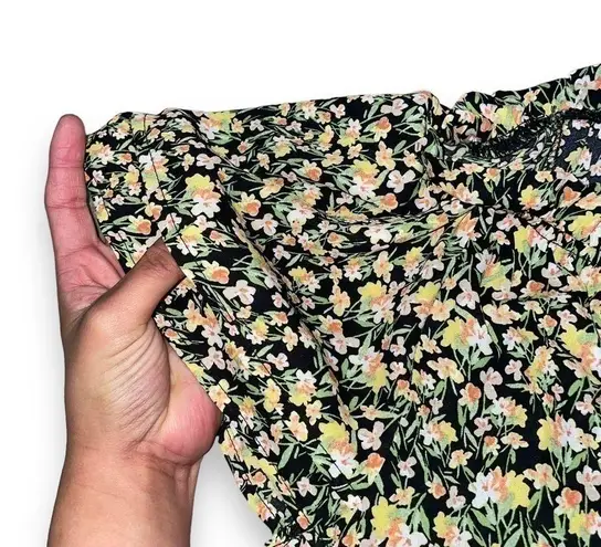 Counterparts women’s floral ruffle blouse - Large