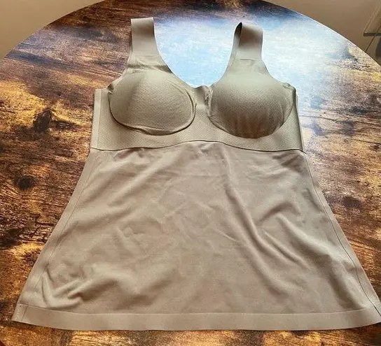 knix by knixwear | LuxeLift Evolution tank. Size: M. Green Size M