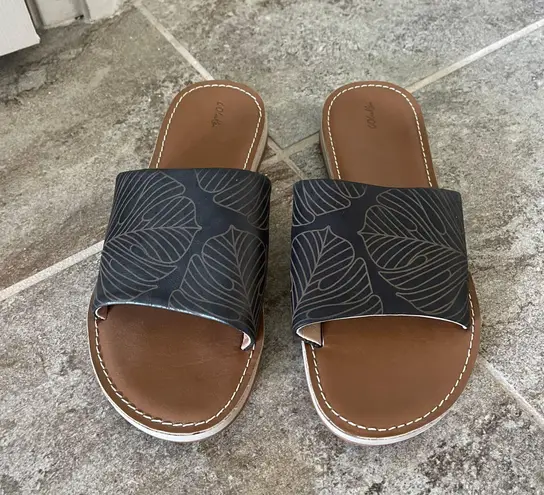 Olukai Sandals