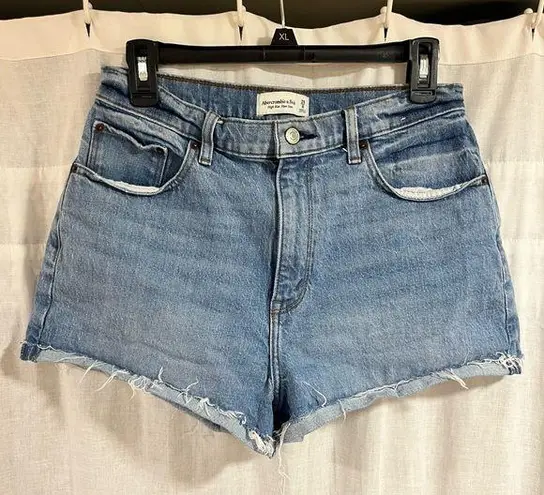 Abercrombie & Fitch  Curve Love Cuffed High Rise Mom Shorts