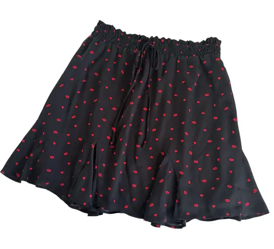 Jun & Ivy Francesca's Black Heart and Lips Kiss Print Mini Skirt Pull On Medium