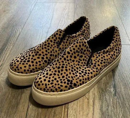 Qupid  cheetah print casual slip on platform sneakers women's size 9